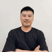Dr. Simen Li